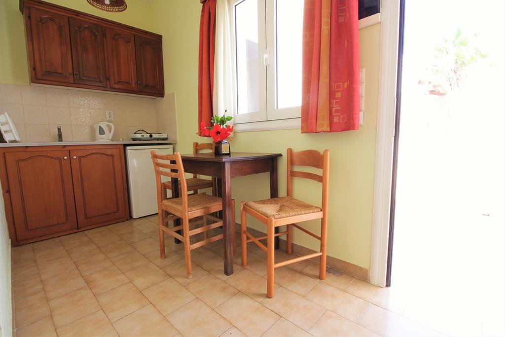Ampavris Family Apartments Kos Town Ngoại thất bức ảnh