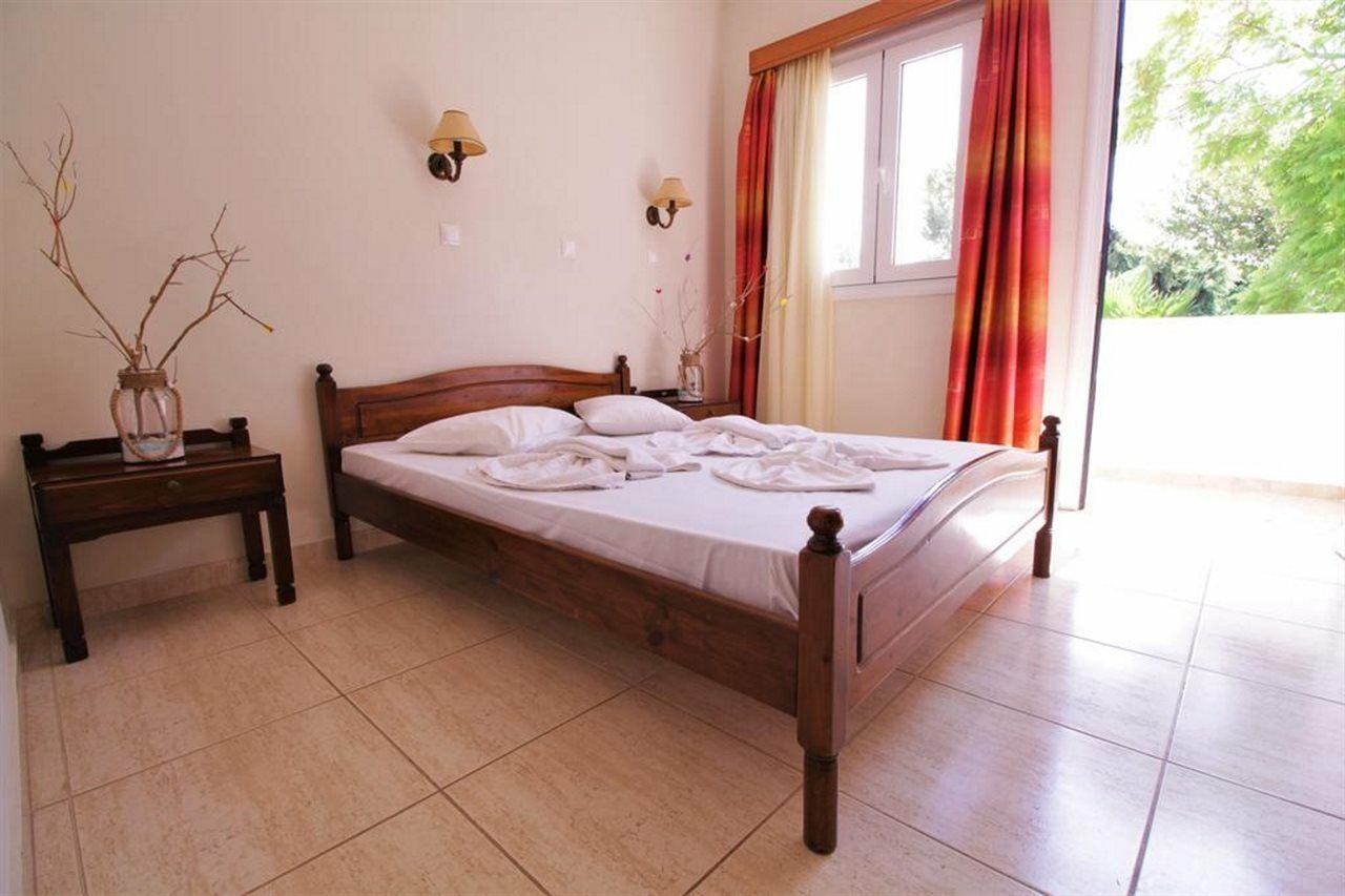 Ampavris Family Apartments Kos Town Ngoại thất bức ảnh